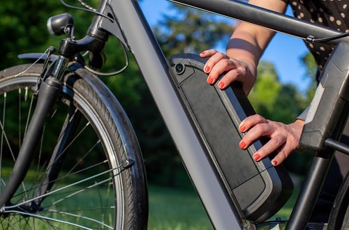 Lithium Battery on Bike iStock aerogondo